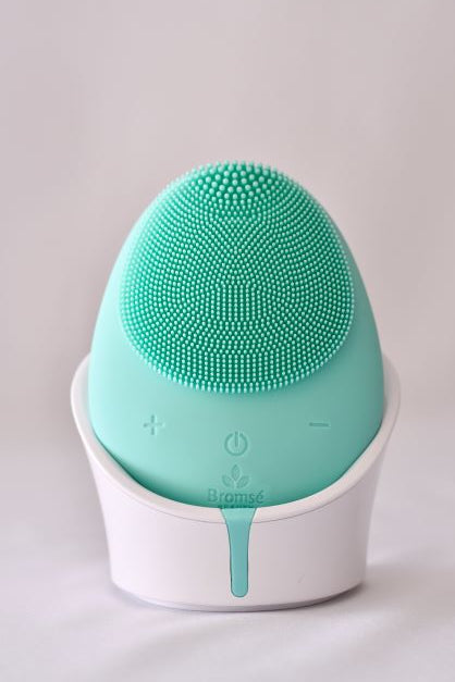 Teal Beauty Facial Cleansing Scrubber