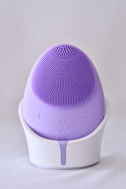 Violet Beauty Facial Cleansing Scrubber